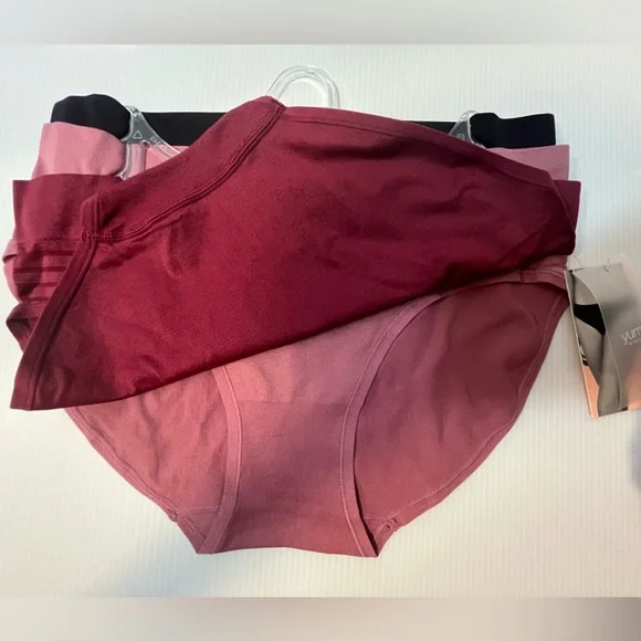 Yummie Seamless Stretch Soft Bikini/Underwear 3 pc Set in solid colors - Picture 6 of 9